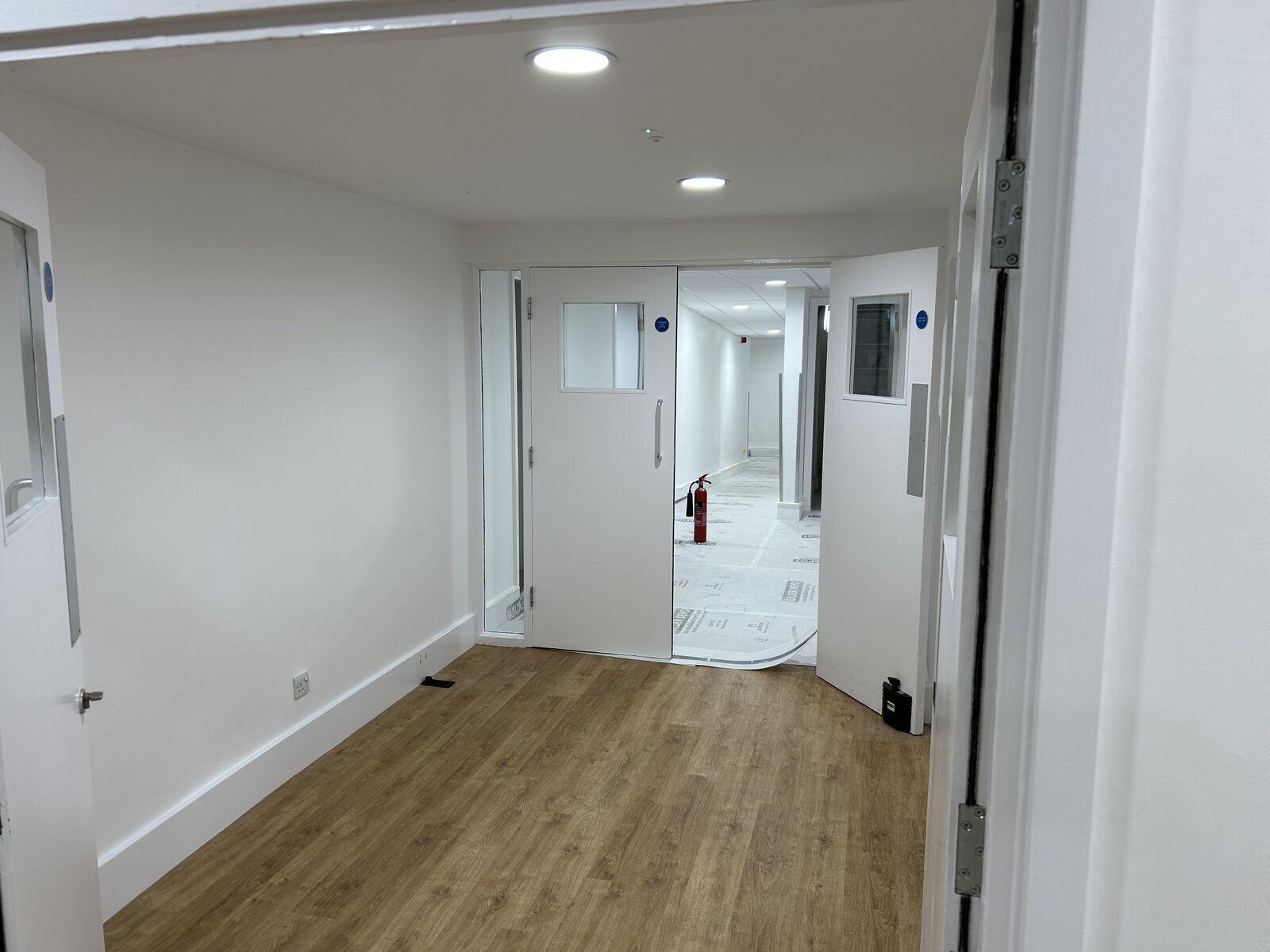 Interior painting and decorating project completed by A1 Decorating in London