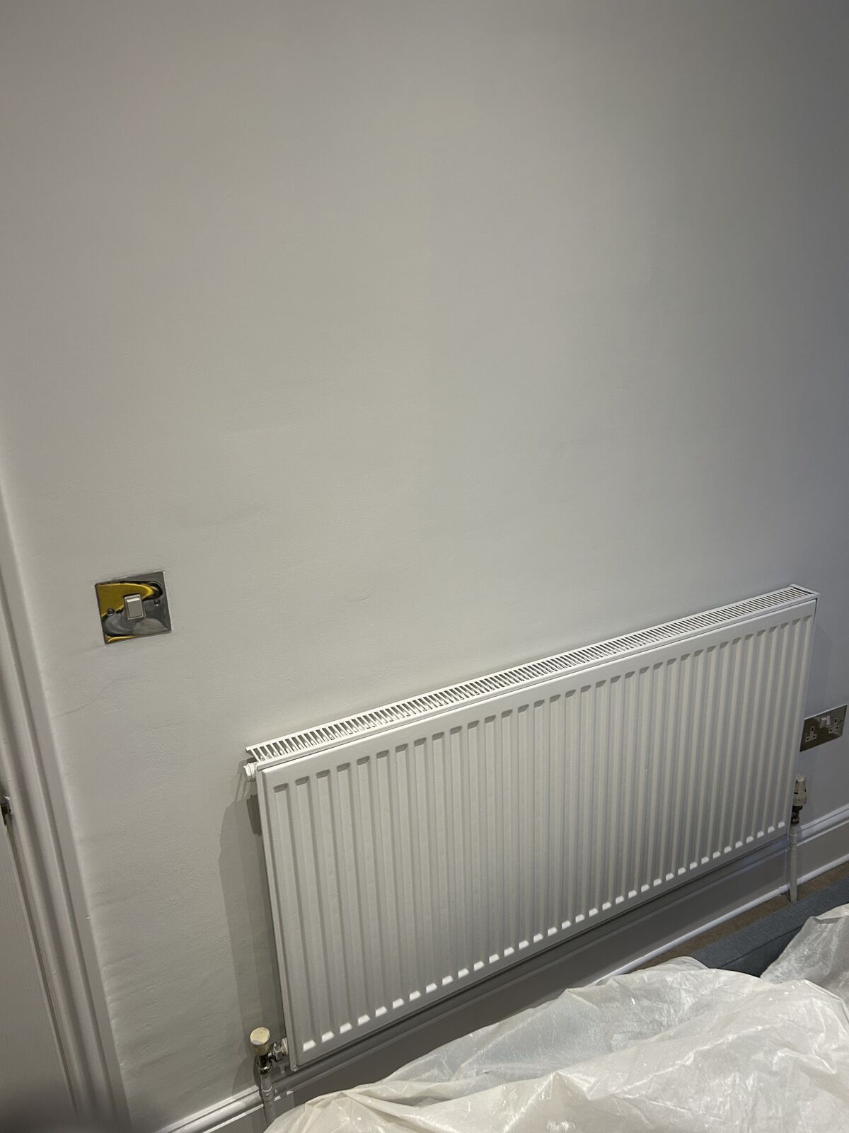 Interior painting and decorating project completed by A1 Decorating in London