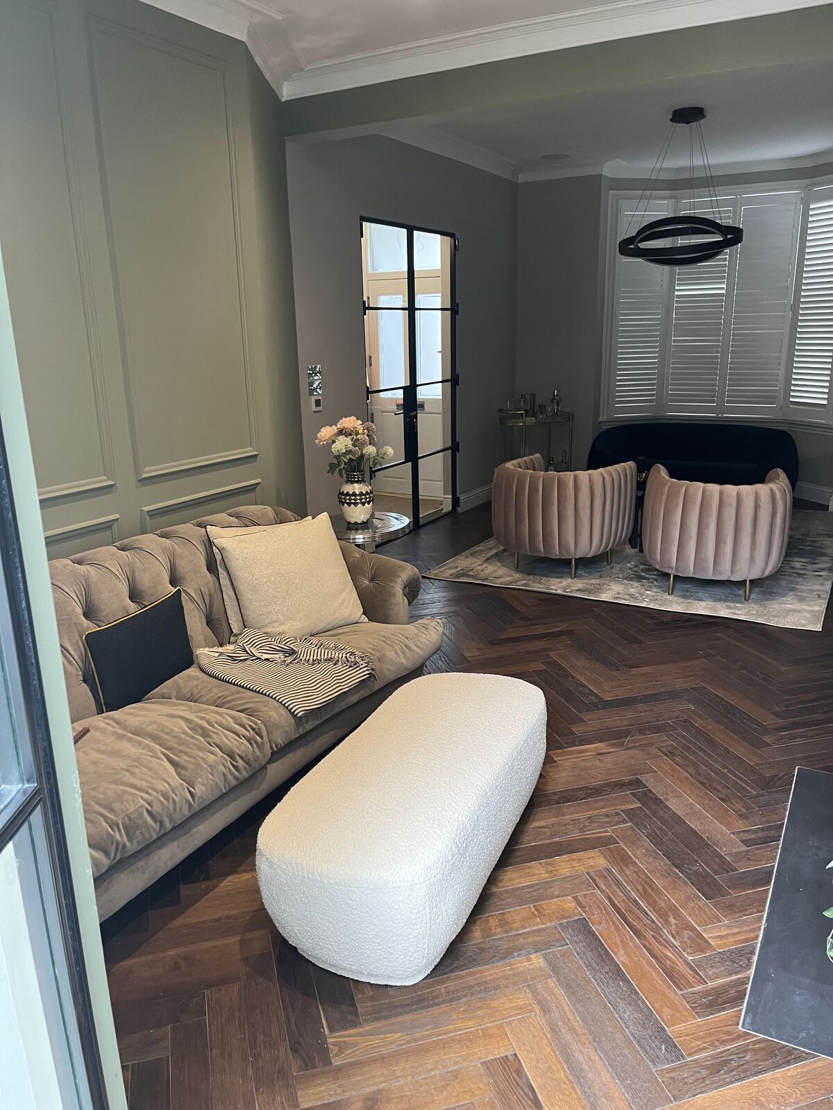 Interior painting and decorating project completed by A1 Decorating in London