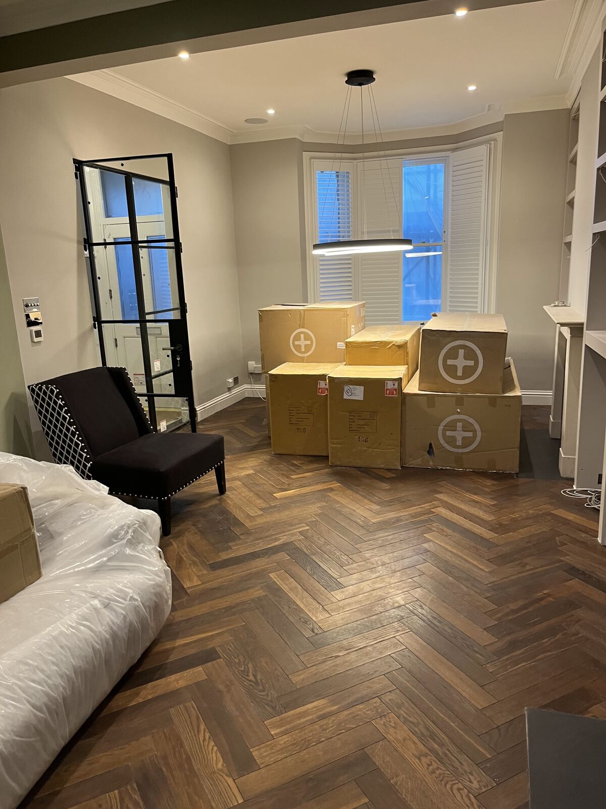 Interior painting and decorating project completed by A1 Decorating in London