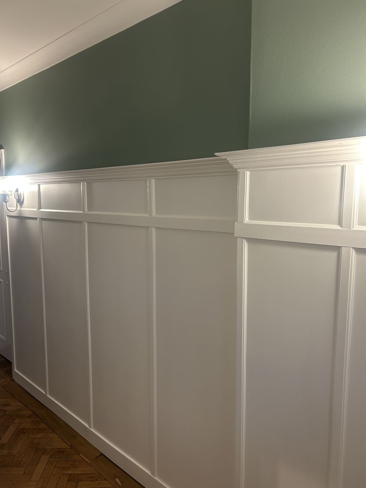 Woodwork and panelling finished by A1 Decorating in London