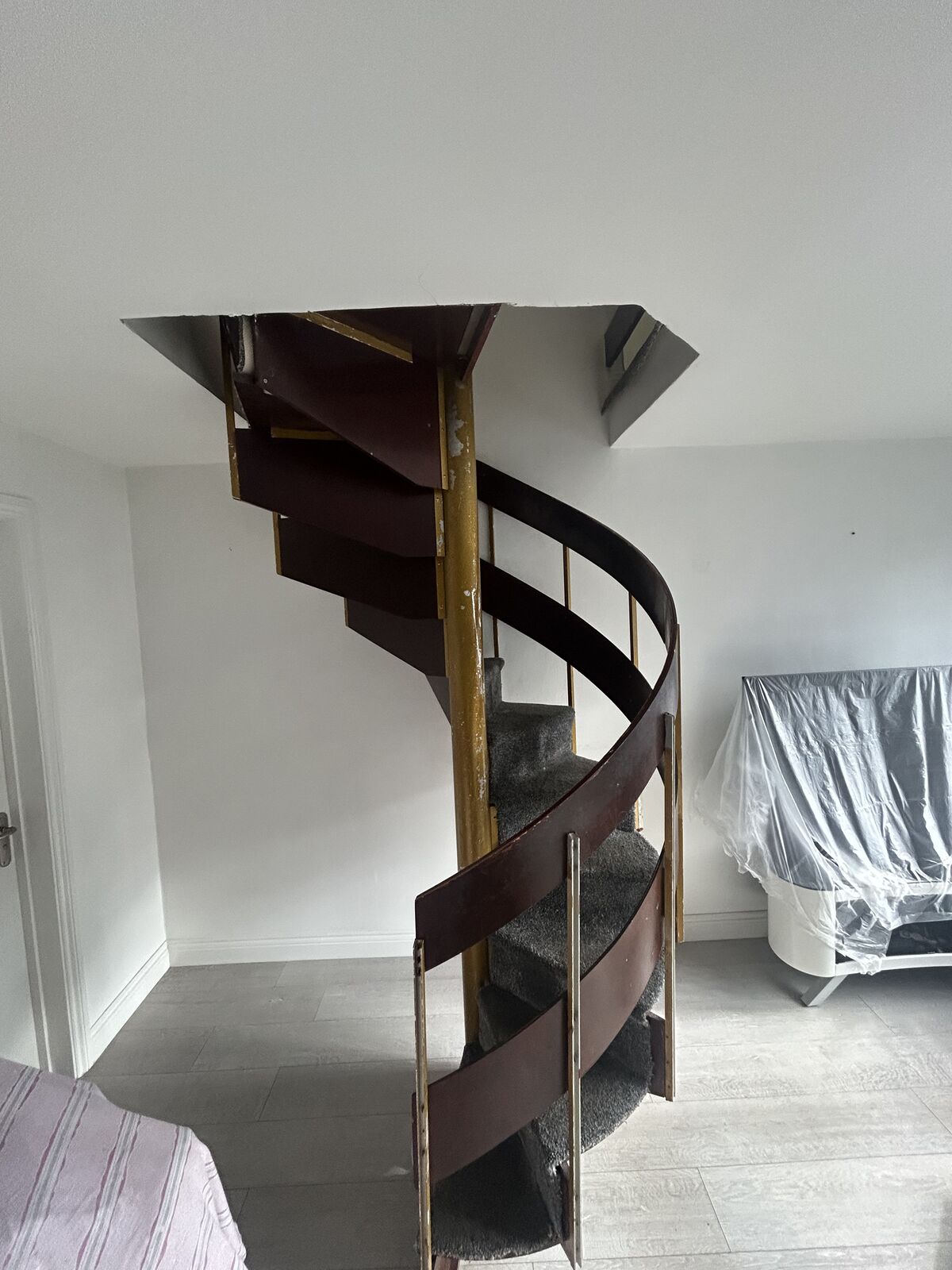 Hallway and staircase redecoration by A1 Decorating in London
