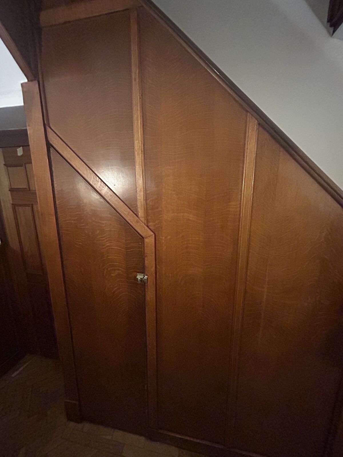 Woodwork and panelling finished by A1 Decorating in London